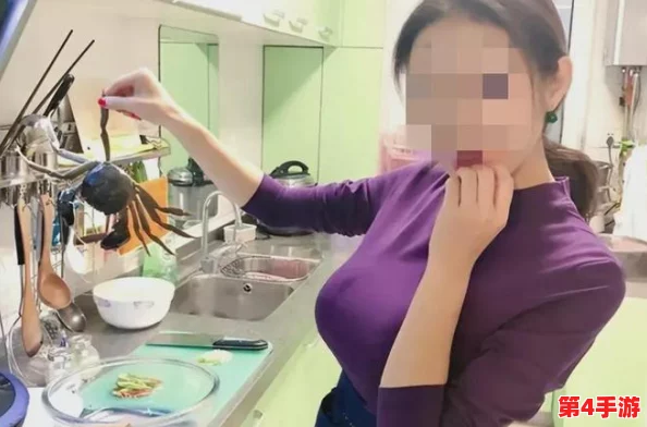 偷拍色五月，网友热议“真实与幻想的交织，让人欲罢不能”的独特魅力引发广泛关注