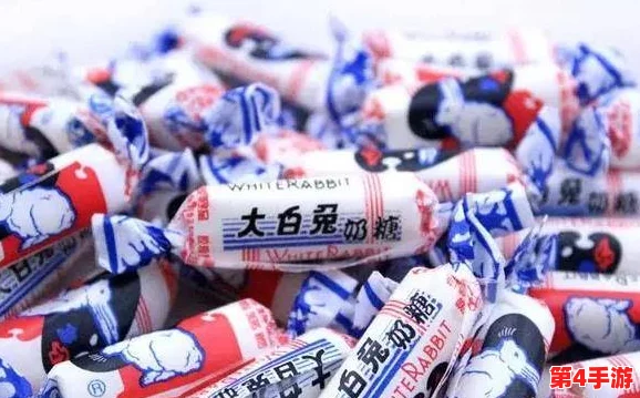 军训大白兔蹦出来了!网红热搜爆款零食,引发学生疯抢购行为 军训大白兔蹦出来了!网红热搜爆款零食,引发学生疯抢购行为