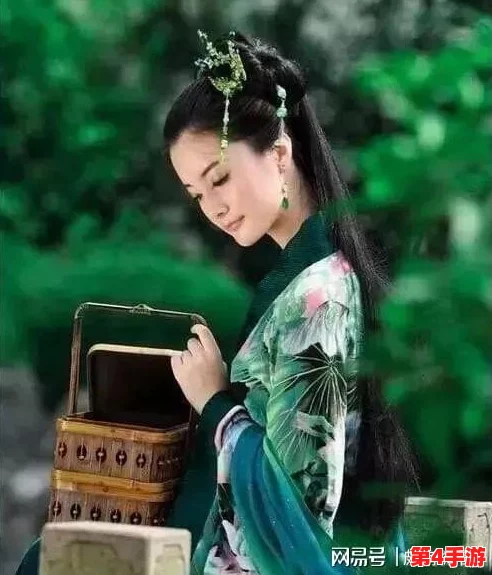 三色男女:红颜蓝衣绿袖,各具风采,令人心动不已 三色男女:红颜蓝衣绿袖,各具风采,令人心动不已