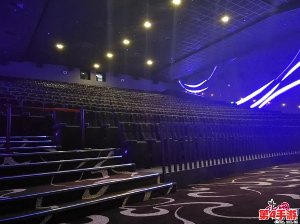 “谷露影院121：网友热评‘沉浸式观影体验，仿佛置身于电影世界’引发观众狂潮”