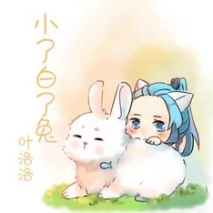 音乐老师的小兔子好可爱又弹，学生们称赞音乐课因它而更加生动有趣！
