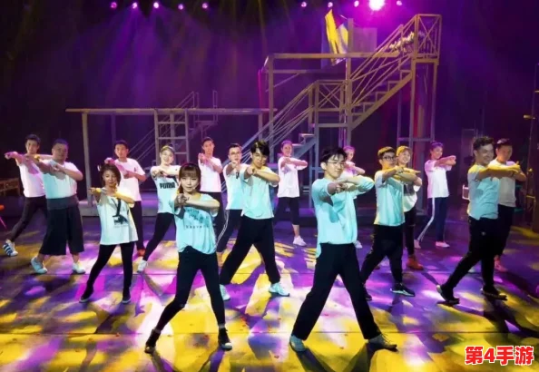 校园pop1∨1h温软冷意：青春交响曲中的暖意与冷酷交织