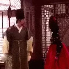 臭小子老师腰快断了,网友感叹:这孩子真是太调皮了,老师辛苦啊!希望能多给点关心和理解 臭小子老师腰快断了,网友感叹:这孩子真是太调皮了,老师辛苦啊!希望能多给点关心和理解