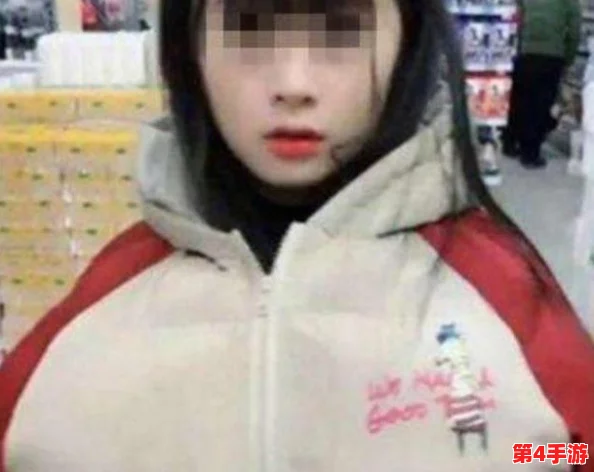 白丝校花被狂揉大胸照片，网友纷纷表示这场景真是让人想象无限