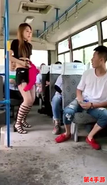 公车上脱了内裤让我爽了一夜在线，用户评价：这真是个令人惊艳的经历，十分刺激和难忘！