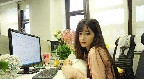 隔壁妹妹：网友热议“隔壁妹妹”究竟是邻家女孩的甜蜜幻想，还是现实生活中的真实故事？