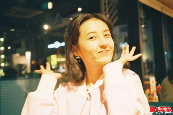 隔壁妹妹：网友热议“隔壁妹妹”究竟是邻家女孩的甜蜜幻想，还是现实生活中的真实故事？