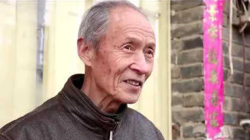 老村长Gay老人456老头,风烛残年却依然精神焕发,令人敬佩的传奇人物 老村长Gay老人456老头,风烛残年却依然精神焕发,令人敬佩的传奇人物
