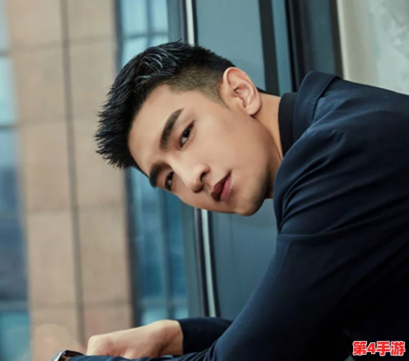 欧美军人巨大粗爽GAY:展现了坚韧和自信的阳刚之美 欧美军人巨大粗爽GAY:展现了坚韧和自信的阳刚之美