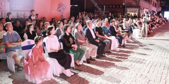 红桃国际一起:在全球化背景下,如何推动文化交流与经济合作的深度融合? 红桃国际一起:在全球化背景下,如何推动文化交流与经济合作的深度融合?