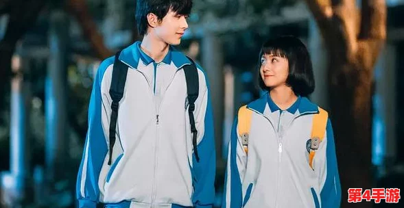 清冷校草的抹布日常：在温暖阳光下与心动瞬间相伴的青春故事