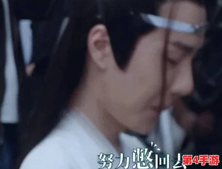 忘羡憋着尿按压肚子，因长时间排队引发网友热议：生活中的小尴尬也能成为话题焦点