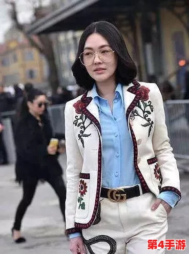 乱岳熟女50岁：优雅成熟的魅力与wisdom，展现丰富人生的独特魅力与风采