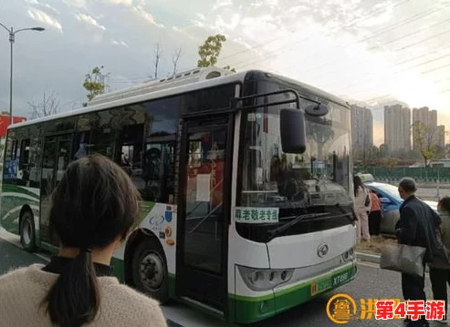 合家欢下册公交车:畅享家庭出行新体验,提升城市交通便利性与舒适度,让每一次旅程都充满温馨与快乐 合家欢下册公交车:畅享家庭出行新体验,提升城市交通便利性与舒适度,让每一次旅程都充满温馨与快乐