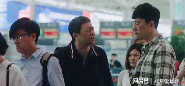 老镖客城中村扫：某明星与网红疑似同居，引发绯闻传言风波