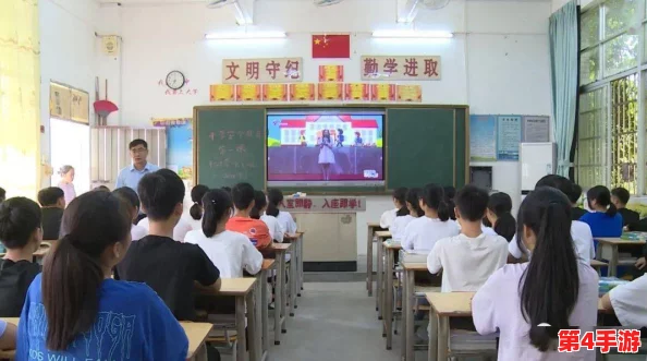 朝阳初升校园1／1h，晨光洒满校园，学生们迎接新一天的学习与生活，充满希望与活力