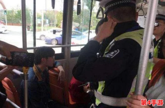 老周张孙琳公交车：传闻两人因偶遇引发恋情，网友热议“公交爱情”背后的故事！