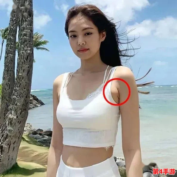 阿离被曝掀开副乳照片流出,网友:身材太火辣! 阿离被曝掀开副乳照片流出,网友:身材太火辣!