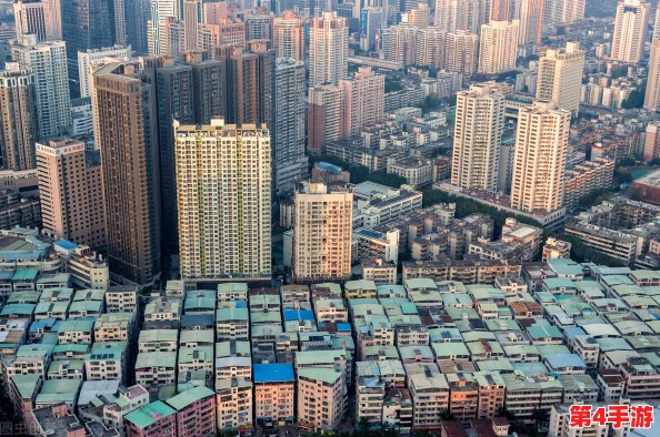 电梯里梅开二度:探讨城市高层建筑中电梯使用频率与人际交往的关系及其社会心理影响 电梯里梅开二度:探讨城市高层建筑中电梯使用频率与人际交往的关系及其社会心理影响