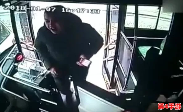 公交车被多人伦 吃花蒂,令人发指的行为让人震惊,社会需要严肃反思这一事件的背后真相! 公交车被多人伦 吃花蒂,令人发指的行为让人震惊,社会需要严肃反思这一事件的背后真相!