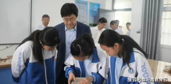 答案 校园1v1：深入解析校园内一对一辅导的优势与挑战，探讨如何提升学生学习效果和互动体验